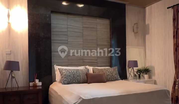 Rumah Mewah Bernuansa Tropis Fully Furnished di Duta Indah Kawasan Elit Pondok Indah 2