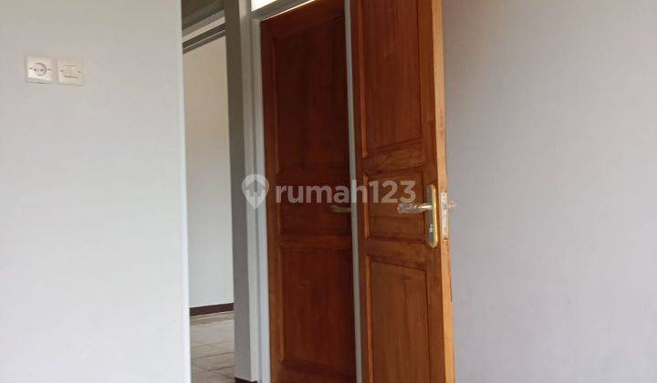 Rumah Strategis Minimalis Nyaman Bebas Banjir Full Spek Asri 9