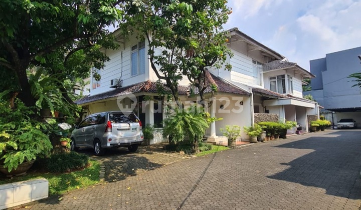 Rumah Dalam Kompleks 4 Unit.luas 1.650 M2 Harga 30 M Kemang