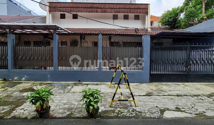 Rumah Senopati Luas 251 M2 Harga 15.5 M Nego