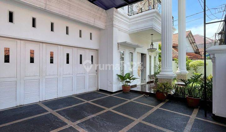 Rumah modern klassik full furnished  siap Huni,tebet 2