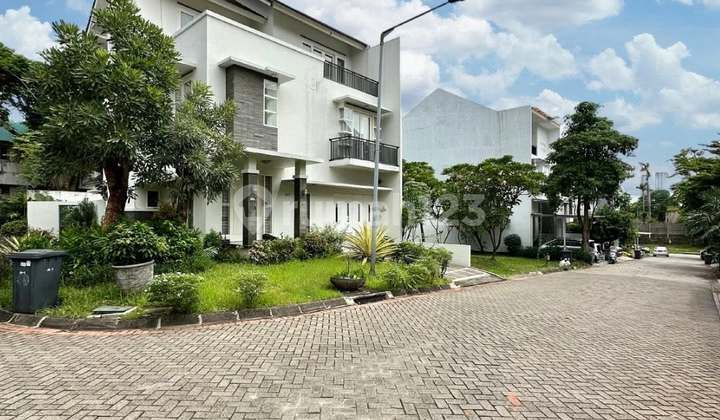 Lebak Bulus House, Hook Position, Land Area 313 M2, Price Rp 6.9 Billion