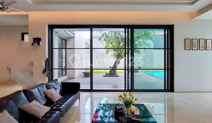 Rumah di Senopati kebayoran baru jakarta selatan Bagus Sekali 2 Lantai bangunan 2010 2