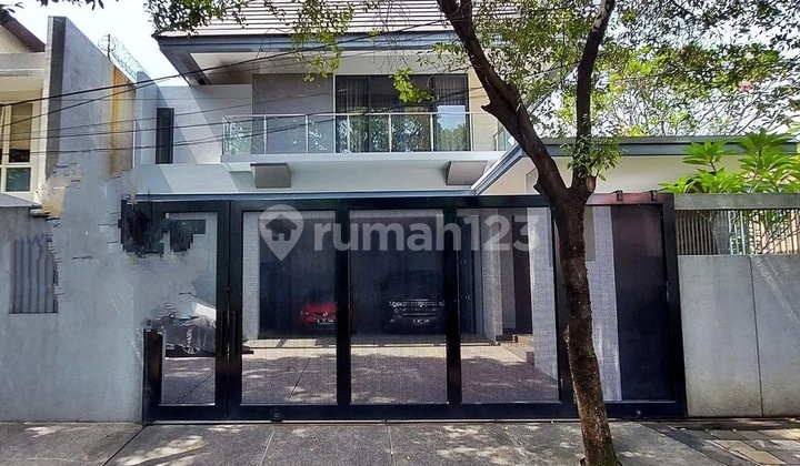 Rumah di Senopati kebayoran baru jakarta selatan Bagus Sekali 2 Lantai bangunan 2010