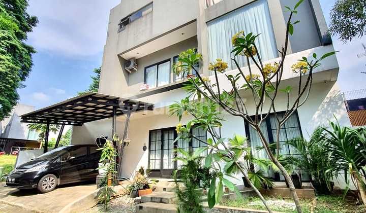 Rumah di Veteran bintaro Jakarta selatan 3 Lantai Bagus Sekali 2