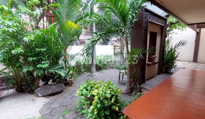 Rumah di Kebayoran baru Jakarta Selatan dekat senayan blok m