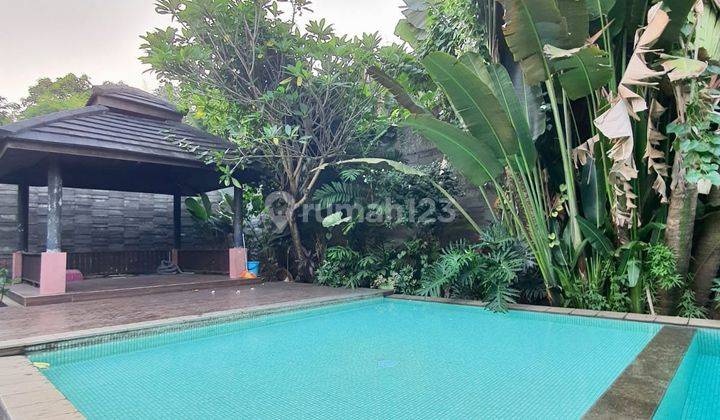 Rumah di Kemang Jakarta Selatan 2 Lantai Bagus Sekali 1