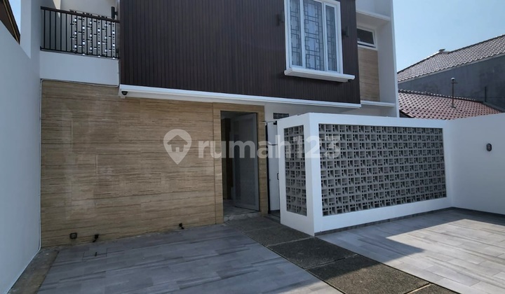 Rumah baru private pool kebayoran baru 