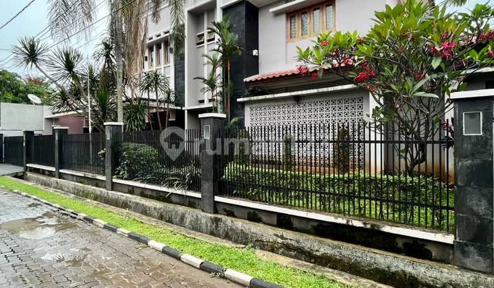 Rumah 2 Lantai di Lebak bulus Jakarta Selatan 