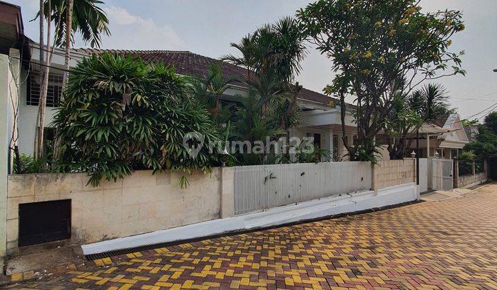 Disewakan Rumah Dalam Kompleks Private Pool ,cipete 2