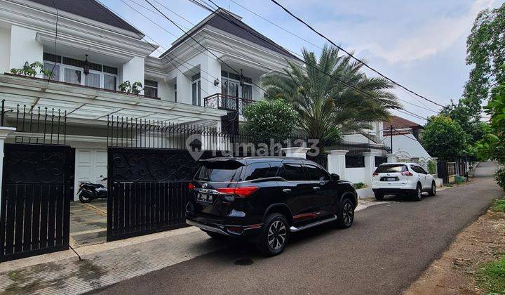 Rumah modern Minimalis classic jalan lebar cipete  2