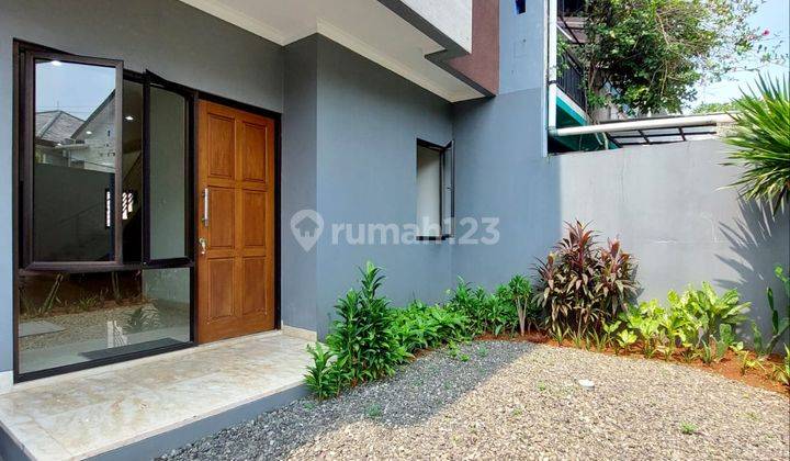 Rumah baru 2 Lantai di Pondok indah Jakarta Selatan  2