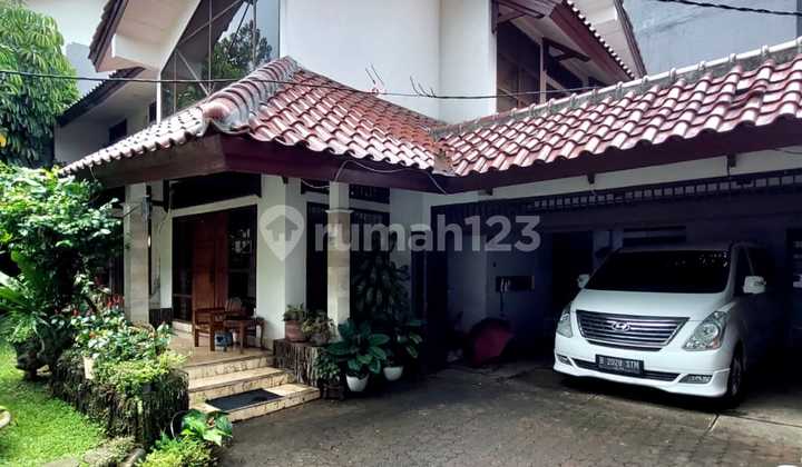Rumah klassik layak huni prime Area Senopati Kebayoran baru 