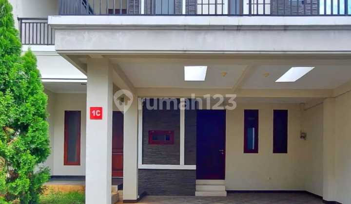 Rumah Modern Minimalis Dalam Cluster Pasar Minggu 
