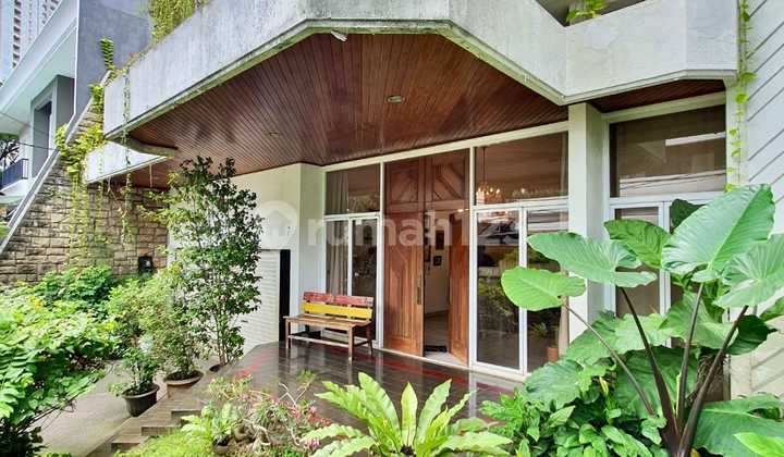 Rumah di Simprug kebayoran lama Jakarta Selatan Rumah di Simprug kebayoran lama Jakarta Selatan