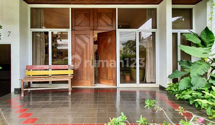 Rumah di Simprug kebayoran lama Jakarta Selatan  2