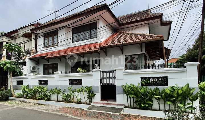 Rumah 2 Lantai di Tebet Jakarta Selatan Bagus