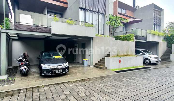 Townhouse Modern Minimalis 3 Lantai di Bintaro jaksel Townhouse Modern Minimalis 3 Lantai di Bintaro jaksel