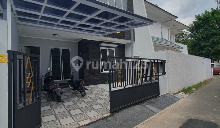 Rumah Baru 2 Lantai di Tebet Jakarta Selatan
