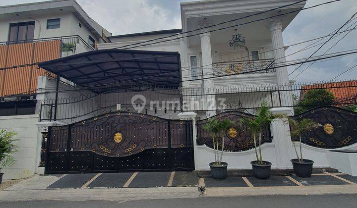 Rumah modern klassik full furnished  siap Huni,tebet 1