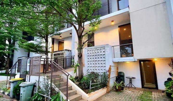 Townhouse Modern Minimalis 3 Lantai private pool,Cilandak  1