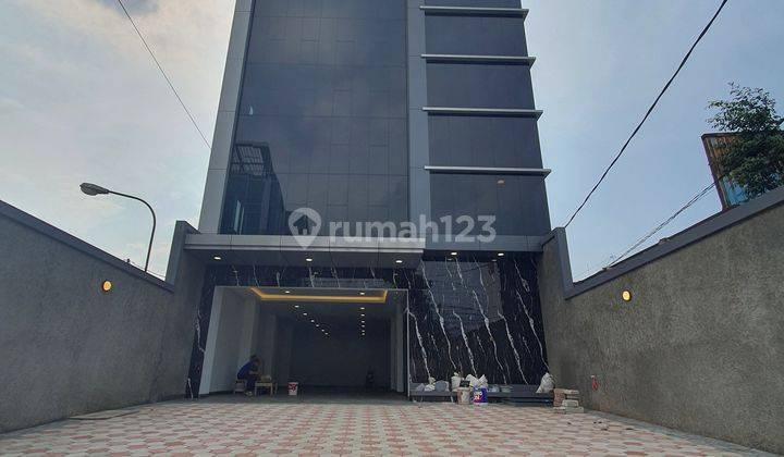 Gedung baru 4.1/2 Lantai siap pakai di Jakarta 