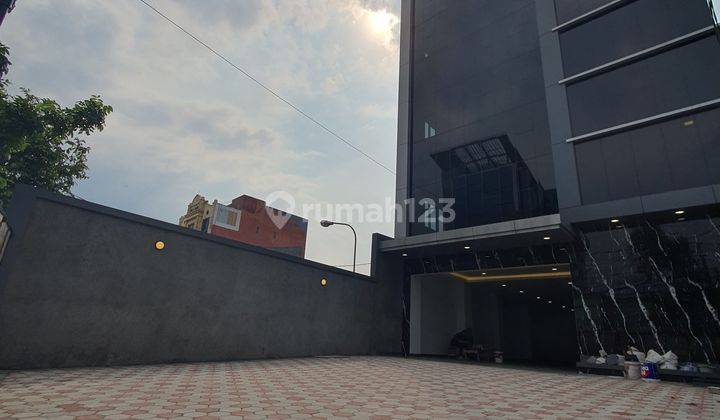 Gedung baru 4.1/2 Lantai siap pakai di Jakarta  3