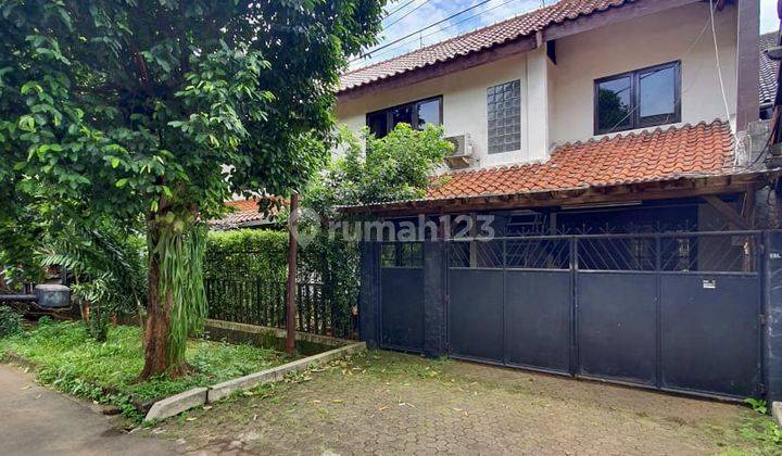 Rumah 3 Lantai di Radio dalam gandaria Jakarta Selatan  1