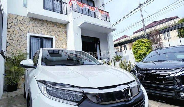 Rumah 2 Lantai Bagus hook Selatan dan Timur Petukangan kebayoran lama 1