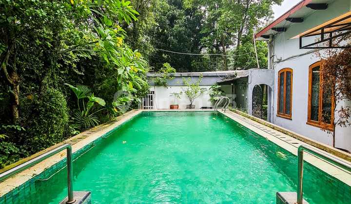 Rumah Bangunan 1 lantai Best location menteng, Jakarta Pusat 