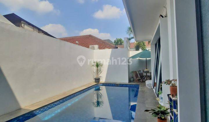 Rumah modern Minimalis Dalam komplek Cipete 1