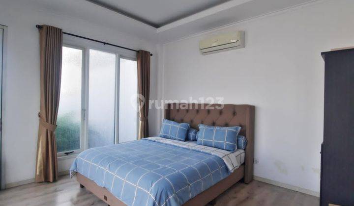 Rumah modern Minimalis Dalam komplek Cipete 7