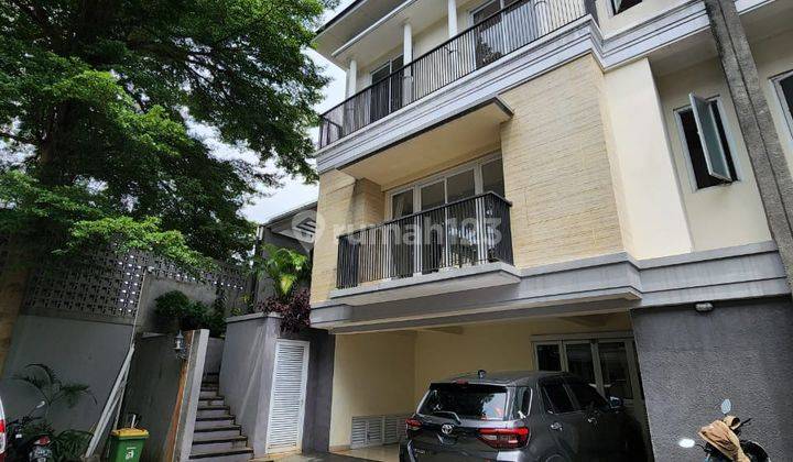 Townhouse Minimalis private pool pejaten barat   2