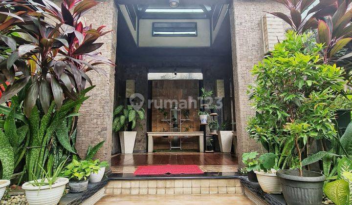 Rumah modern tropical garden pondok indah  1