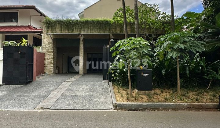 Rumah design klassik prime location pondok indah 