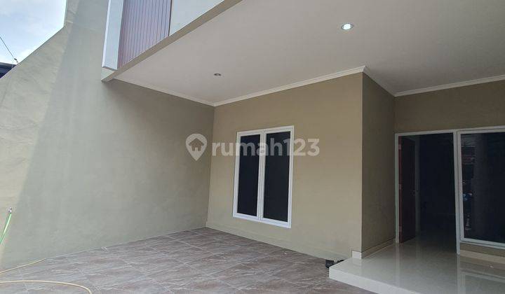 Rumah baru modern tropical siap huni di tebet 2