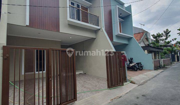 Rumah baru modern tropical siap huni di tebet 1