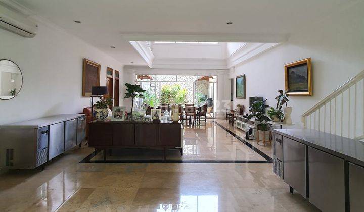 Rumah Classic bagus dan hunian Asri senopati dekat SCBD 2