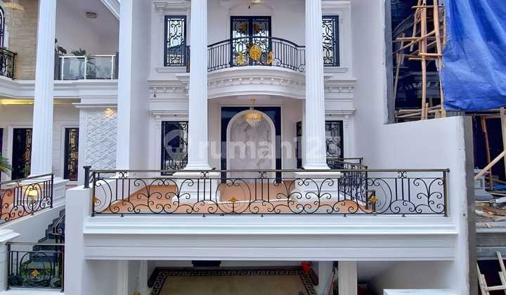 Brand New modern Classic Private Pool kebagusan Jakarta Selatan Brand New modern Classic Private Pool kebagusan Jakarta Selatan