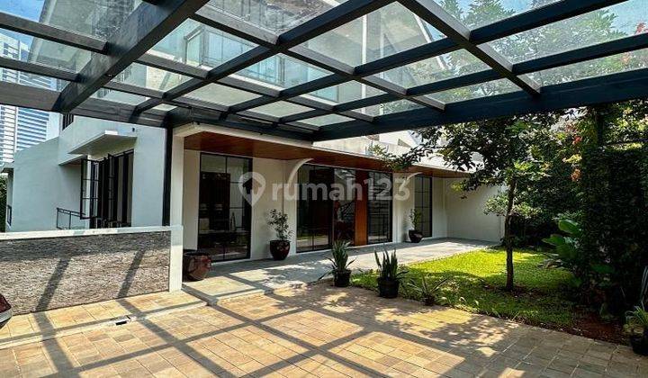 Rumah modern tropical siap huni kebayoran baru  1