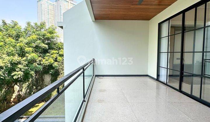 Rumah modern tropical siap huni kebayoran baru  2