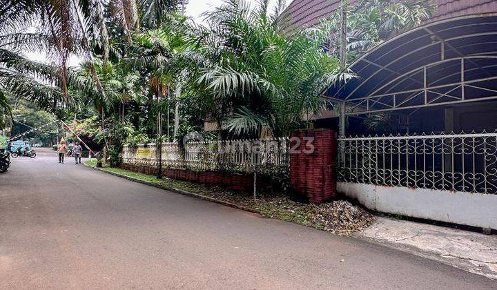 Rumah 2 Lantai murah hanya hitung tanah kuningan 1