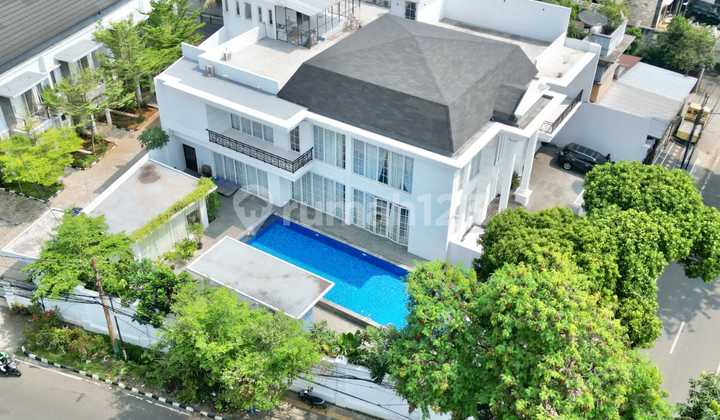 Rumah mewah design classic cempaka putih Rumah mewah design classic cempaka putih