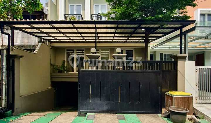 Rumah dalam kompleks dekat gelora bung karno senayan 2