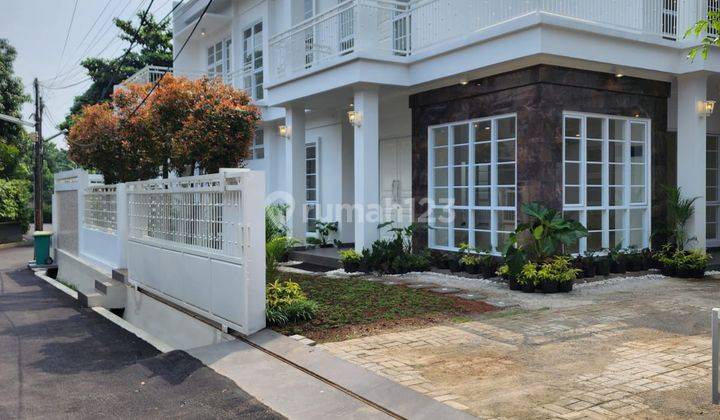 Rumah SHM 2 Lantai di Kebagusan Jakarta Selatan  1