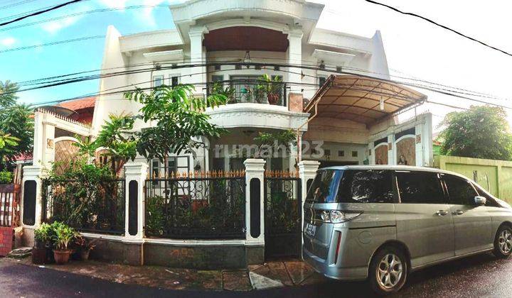 Rumah 2 Lantai SHM di Kalibata Jakarta Selatan  1