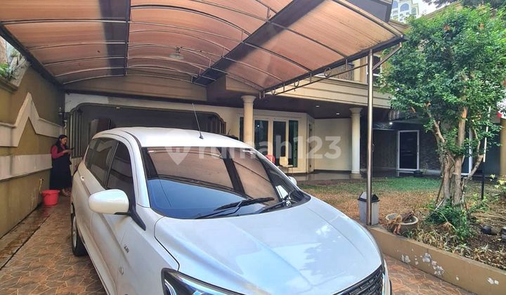 Rumah 2 Lantai Bagus SHM di Kebayoran baru Jakarta Selatan 