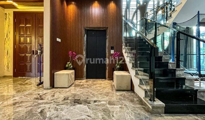 Luxurious house private pool Senopati area 2