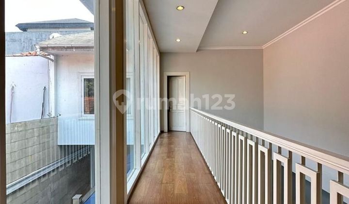 Rumah modern classic Senopati Kebayoran Baru  2