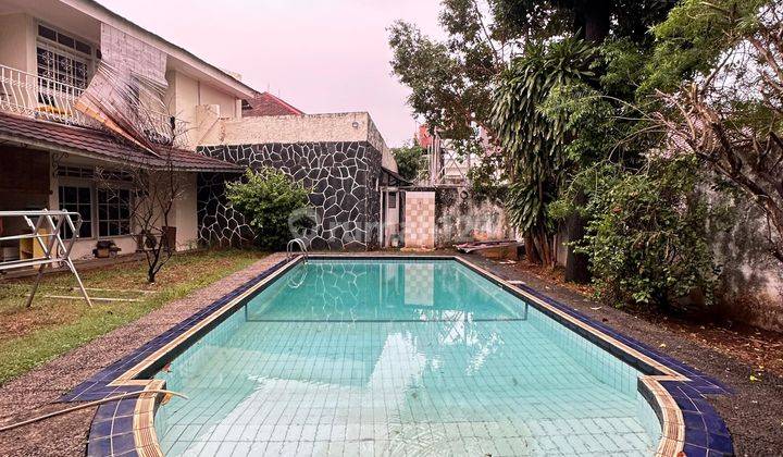 Rumah terawat murah di kemang Jakarta Selatan  2